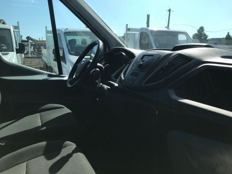 Photo 7 de l'offre de FORD TRANSIT 2T CCB PORTE-VOITURE 350 L4 2.0 TDCI 130CH AMBIENTE à 21480€ chez Brignais automobiles