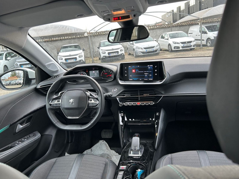 Photo 10 de l'offre de PEUGEOT 208 1.2 PURETECH 100CH S&S ALLURE EAT8 à 21900€ chez Brignais automobiles