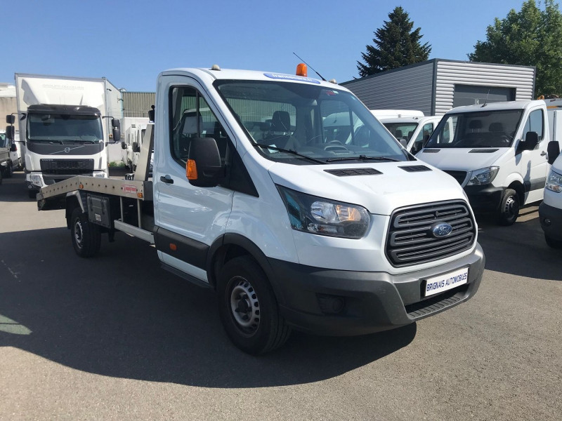 Photo 1 de l'offre de FORD TRANSIT 2T CCB PORTE-VOITURE 350 L4 2.0 TDCI 130CH AMBIENTE à 21480€ chez Brignais automobiles