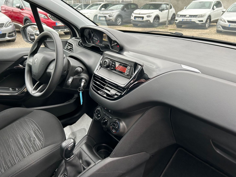 Photo 7 de l'offre de PEUGEOT 208 AFFAIRE 1.6 BLUEHDI 75CH PREMIUM à 10900€ chez Brignais automobiles