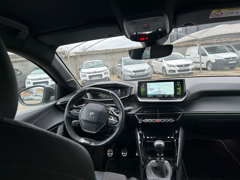 Photo 10 de l'offre de PEUGEOT 208 1.2 PURETECH 100CH S&S GT à 23900€ chez Brignais automobiles