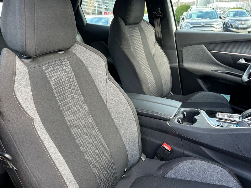 Photo 8 de l'offre de PEUGEOT 3008 1.5 BLUEHDI 130CH S&S ACTIVE BUSINESS EAT8 à 19080€ chez Brignais automobiles