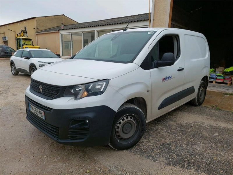 Photo 1 de l'offre de PEUGEOT PARTNER STANDARD 650KG BLUEHDI 75CH PREMIUM à 15900€ chez Brignais automobiles