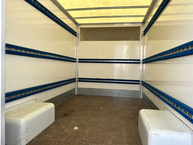 Photo 10 de l'offre de RENAULT MASTER III PLANCB F3500 L3H1 2.3 DCI 130CH GRAND CONFORT EURO6 à 27000€ chez Brignais automobiles