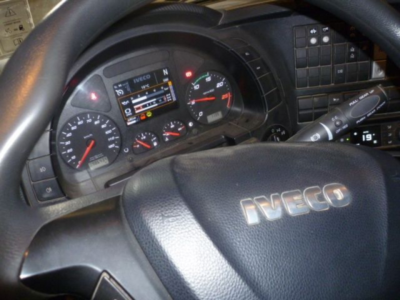 Photo 6 de l'offre de IVECO STRALIS X-WAY 480  8X4 BI-BENNE à 132000€ chez Brignais automobiles