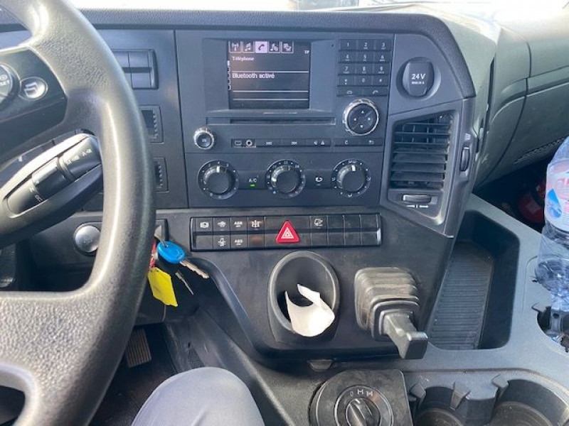 Photo 5 de l'offre de MERCEDES AROCS 32.46  8X4  BENNE à 102000€ chez Brignais automobiles