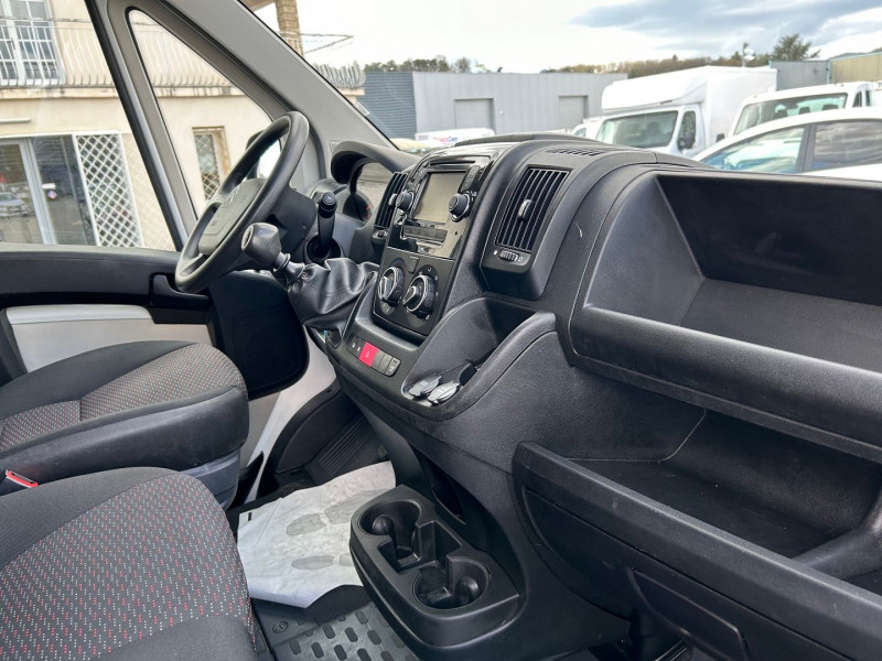 Photo 7 de l'offre de CITROEN JUMPER FG 33 L1H1 2.0 BLUEHDI 130 BUSINESS à 21480€ chez Brignais automobiles