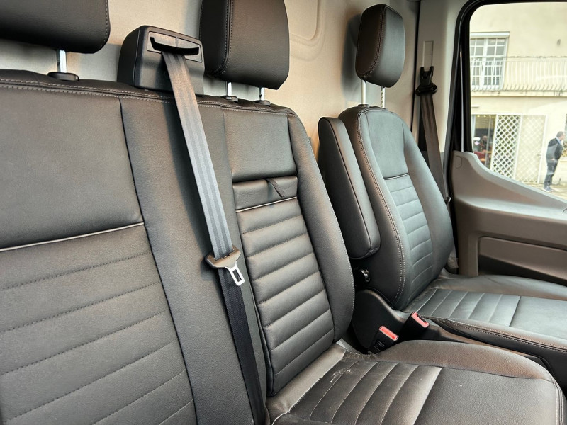 Photo 9 de l'offre de FORD TRANSIT 2T FG T350 L3H3 2.0 ECOBLUE 170CH S&S TRAIL FOOD TRUCK à 56280€ chez Brignais automobiles