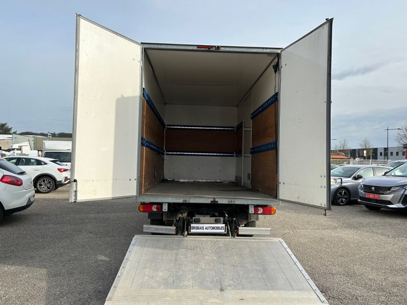Photo 9 de l'offre de FIAT DUCATO CCB 3.5 L 2.3 MULTIJET 150CH PACK PRO NAV 20M3 + HAYON à 21480€ chez Brignais automobiles