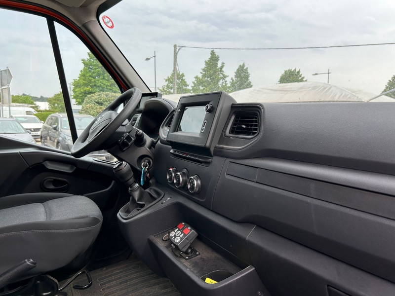 Photo 7 de l'offre de NISSAN NV400 PLANCB 3T5 L2H1 2.3DCI 145CH CARR LECAPITAINE + GROUPE CARRIER PULSOR 600MT à 33480€ chez Brignais automobiles