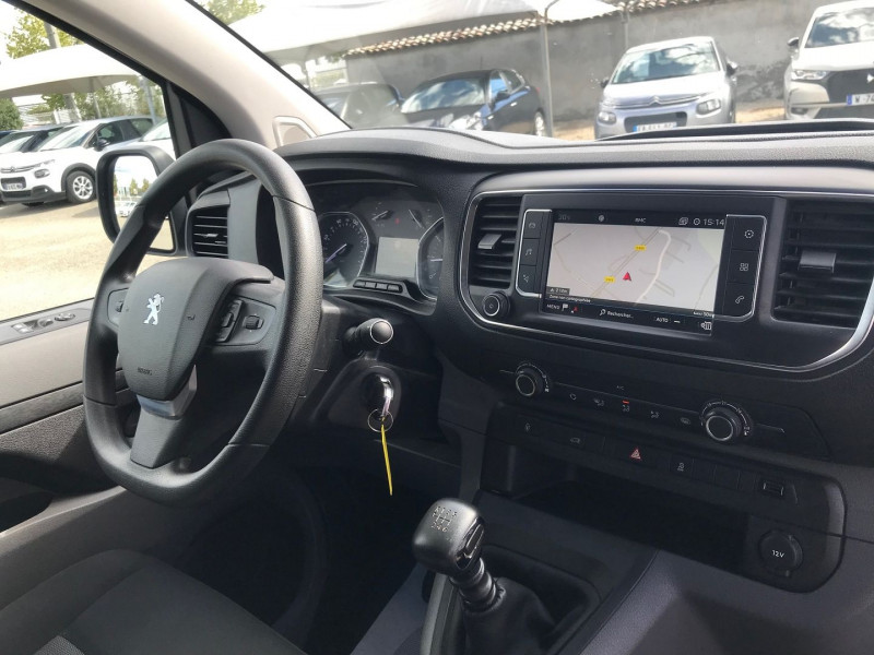 Photo 9 de l'offre de PEUGEOT EXPERT FG STANDARD 1.6 BLUEHDI 115CH PREMIUM PACK S&S à 21480€ chez Brignais automobiles