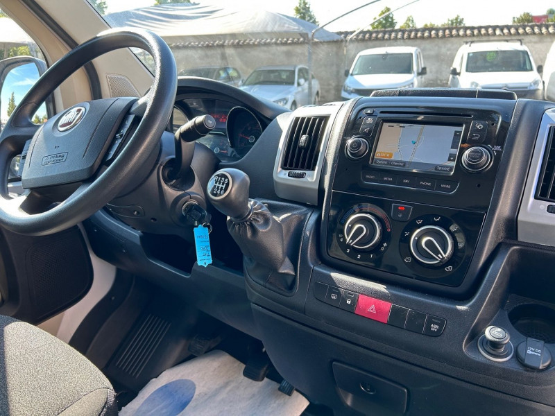 Photo 8 de l'offre de FIAT DUCATO FG 3.3 MH2 2.3 MULTIJET 130CH PACK PROFESSIONAL à 20280€ chez Brignais automobiles