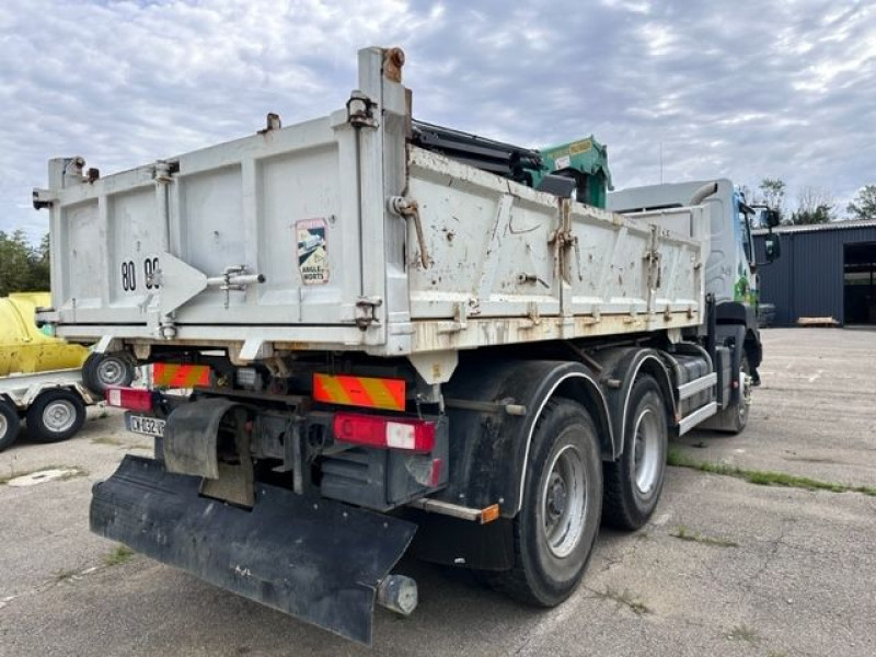 Photo 3 de l'offre de RENAULT TRUCKS KERAX 6X4  430 DXI  BI-BENNE ET GRUE à 70800€ chez Brignais automobiles