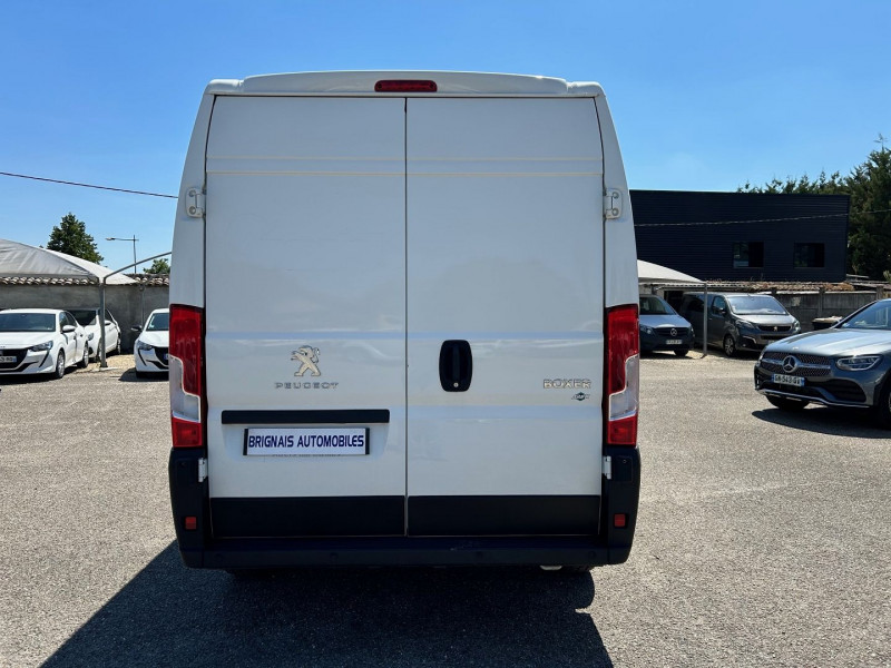 Photo 5 de l'offre de PEUGEOT BOXER FG 333 L3H2 2.2 BLUEHDI S&S 120CH PREMIUM à 26280€ chez Brignais automobiles