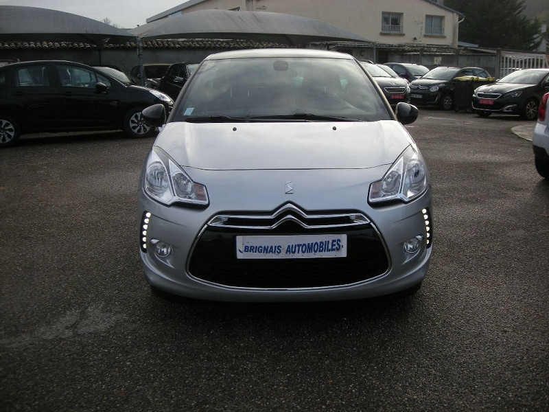 Photo 2 de l'offre de DS DS 3 BLUEHDI 100CH SO CHIC S&S à 13900€ chez Brignais automobiles