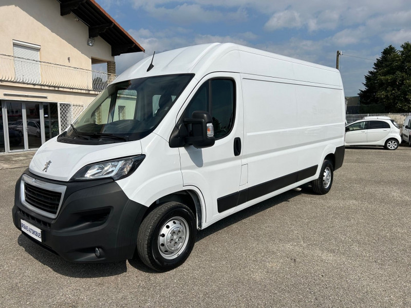 Photo 3 de l'offre de PEUGEOT BOXER FG 333 L3H2 2.2 BLUEHDI S&S 140CH ASPHALT CABINE APPROFONDIE à 29980€ chez Brignais automobiles