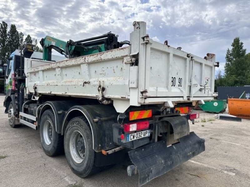 Photo 2 de l'offre de RENAULT TRUCKS KERAX 6X4  430 DXI  BI-BENNE ET GRUE à 70800€ chez Brignais automobiles