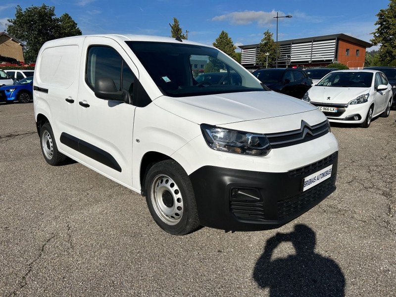 Photo 1 de l'offre de CITROEN BERLINGO VAN M 1000KG BLUEHDI 100 S&S CLUB BVM5 à 15900€ chez Brignais automobiles