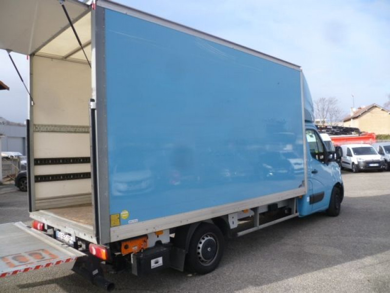 Photo 2 de l'offre de RENAULT MASTER III CCB F3500 L3 2.3 DCI 170CH   CAISSE 20M3 + HAYON à 23900€ chez Brignais automobiles