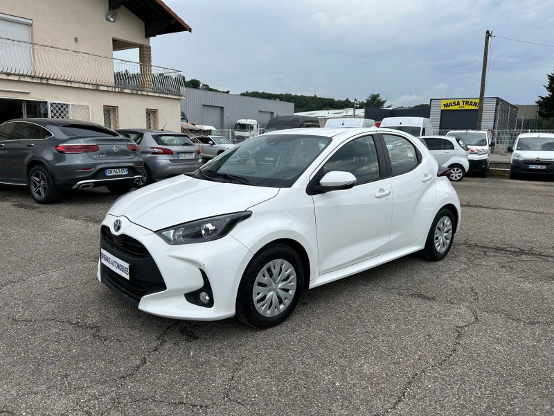 Photo 3 de l'offre de TOYOTA YARIS 116H DYNAMIC 5P à 18900€ chez Brignais automobiles