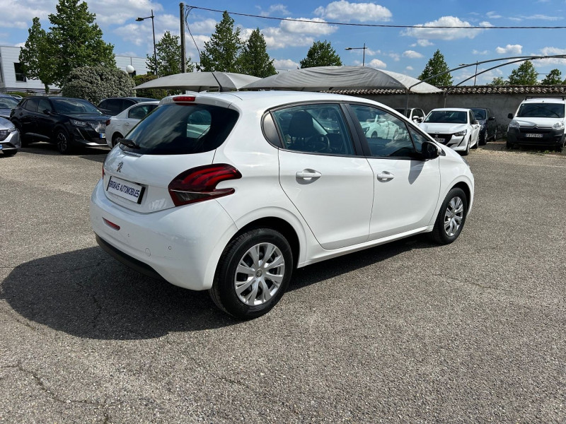 Photo 6 de l'offre de PEUGEOT 208 AFFAIRE 1.5 BLUEHDI 100 PREMIUM à 12480€ chez Brignais automobiles