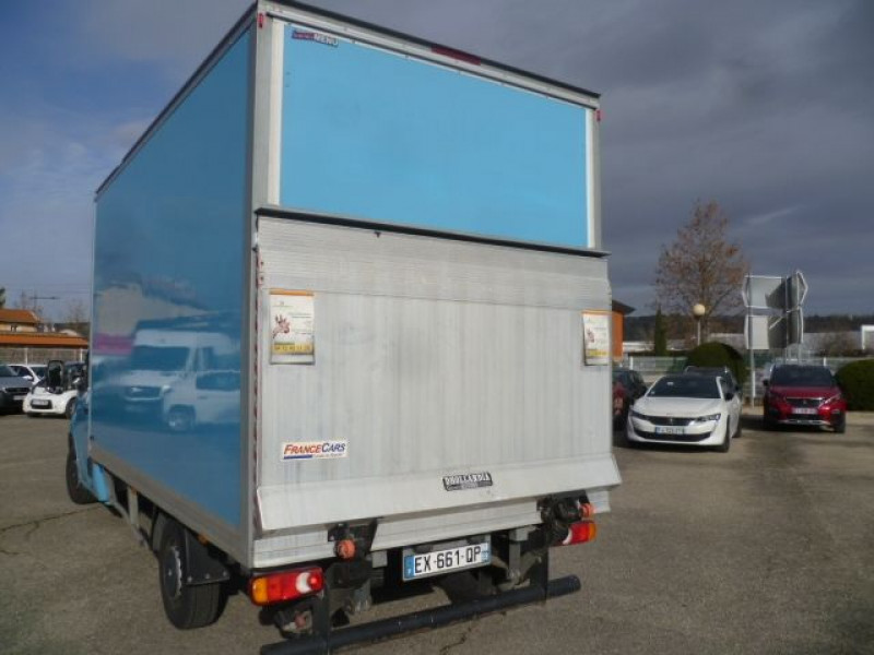 Photo 6 de l'offre de RENAULT MASTER III CCB F3500 L3 2.3 DCI 170CH   CAISSE 20M3 + HAYON à 23900€ chez Brignais automobiles