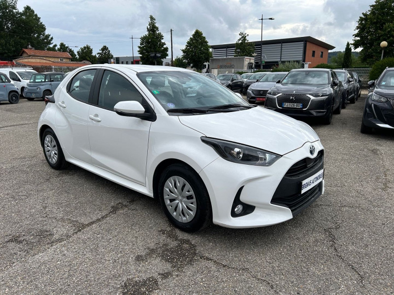 Photo 1 de l'offre de TOYOTA YARIS 116H DYNAMIC 5P à 18900€ chez Brignais automobiles