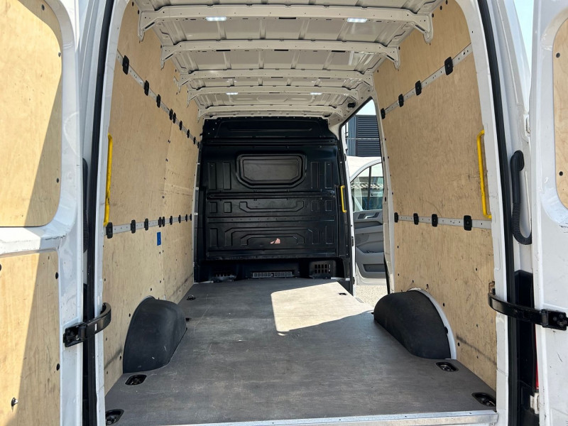 Photo 9 de l'offre de VOLKSWAGEN CRAFTER FG 35 L3H3 E 136CH TRACTION BVA à 20900€ chez Brignais automobiles