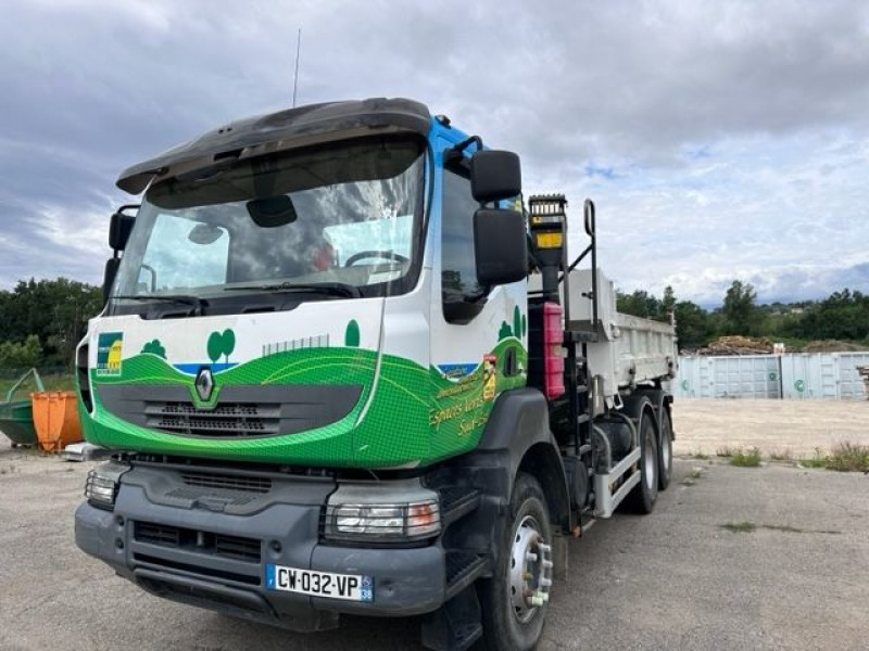 Photo 11 de l'offre de RENAULT TRUCKS KERAX 6X4  430 DXI  BI-BENNE ET GRUE à 70800€ chez Brignais automobiles