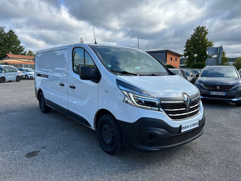 Photo 1 de l'offre de RENAULT TRAFIC III FG L2H1 1300 2.0 DCI 120CH CONFORT S&S E6 à 21480€ chez Brignais automobiles