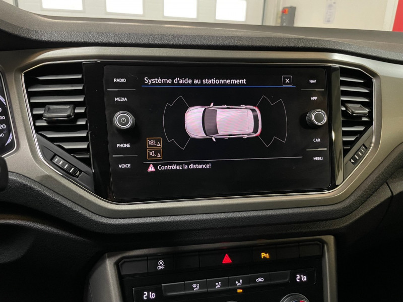 Photo 16 de l'offre de VOLKSWAGEN T-ROC 1.5 TSI EVO 150CH LOUNGE DSG7 S&S à 25990€ chez LTA Trading