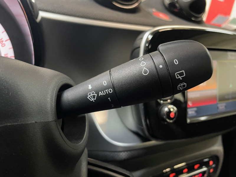 Photo 18 de l'offre de SMART FORTWO COUPE 71CH PRIME TWINAMIC E6C à 14990€ chez LTA Trading