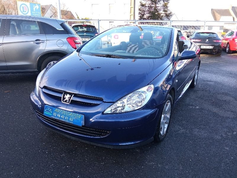 Peugeot 307 CC 2.0 16V 138CH d’occasion à Guipavas Vianor occasions