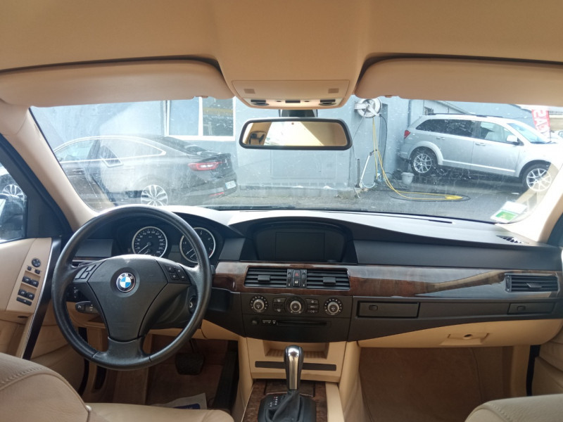 Photo 11 de l'offre de BMW SERIE 5 (E60) 530DA 218CH LUXE ( moteur 79547 km ) à 8990€ chez Vianor occasions