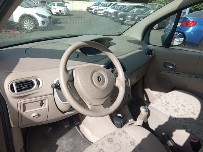 Photo 6 de l'offre de RENAULT GRAND MODUS 1.5 DCI 85CH DYNAMIQUE à 5490€ chez Vianor occasions