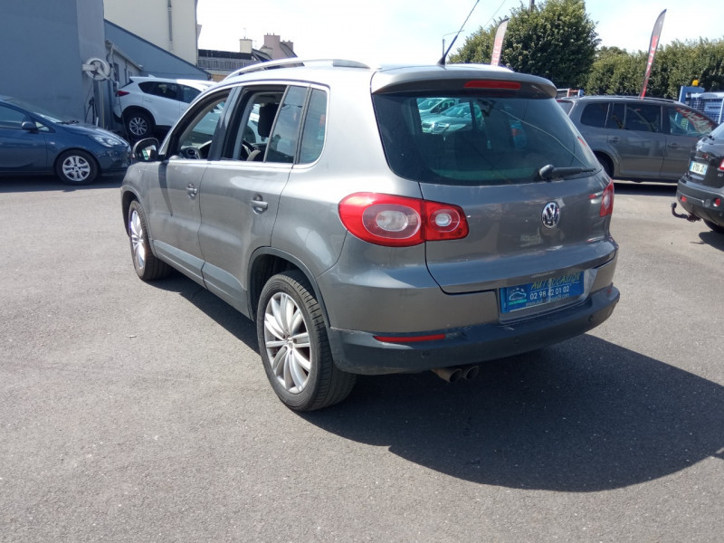 Photo 4 de l'offre de VOLKSWAGEN TIGUAN 2.0 TDI 140CH BLUEMOTION FAP à 8990€ chez Vianor occasions