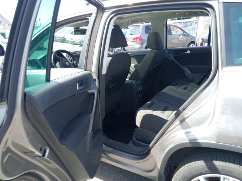 Photo 6 de l'offre de VOLKSWAGEN TIGUAN 2.0 TDI 140CH BLUEMOTION FAP à 8990€ chez Vianor occasions