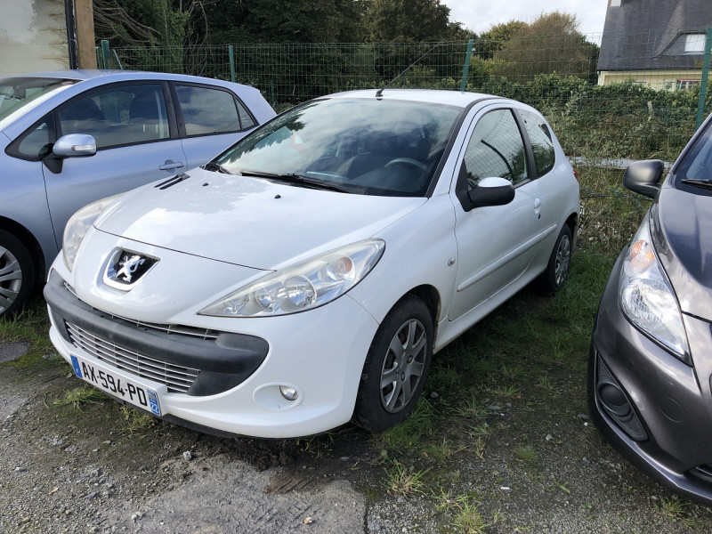Photo 1 de l'offre de PEUGEOT 206 + 1.4 HDI FAP TRENDY EURO5 3P à 3990€ chez Vianor occasions