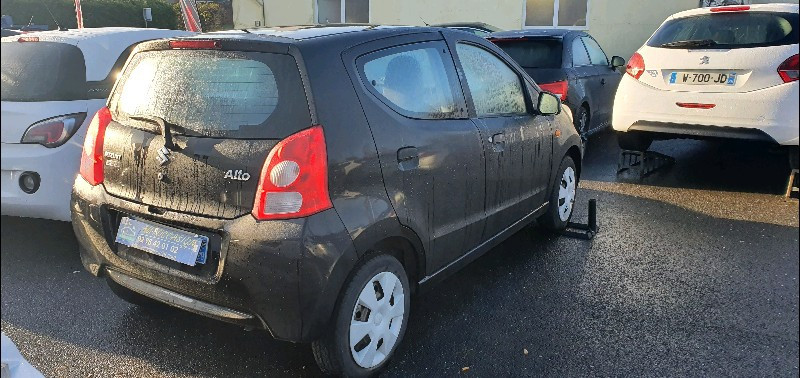 Photo 3 de l'offre de SUZUKI ALTO II 1.0 à 4490€ chez Vianor occasions