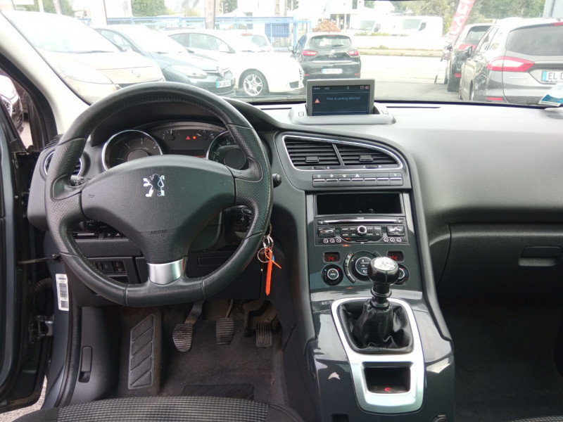 Photo 9 de l'offre de PEUGEOT 5008 1.6 HDI112 FAP ALLURE 7PL à 7490€ chez Vianor occasions
