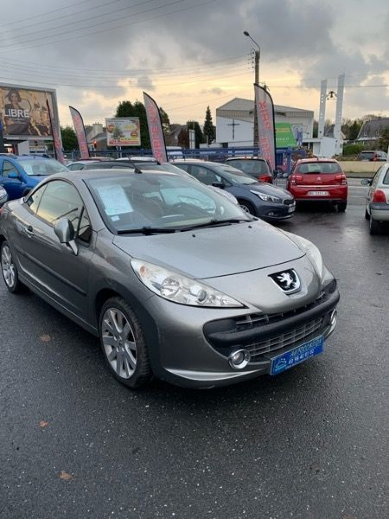 Photo 3 de l'offre de PEUGEOT 207 CC 1.6 HDI110 SPORT PACK FAP à 6490€ chez Vianor occasions