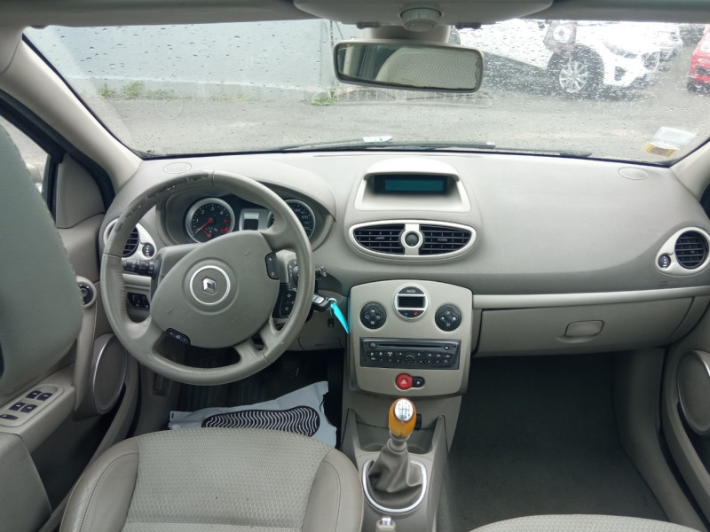 Photo 6 de l'offre de RENAULT CLIO III 1.5 DCI 105 EXCEPTION à 6490€ chez Vianor occasions