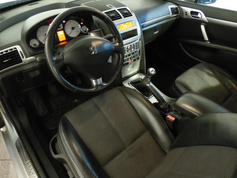 Photo 3 de l'offre de PEUGEOT 407 2.2 HDI 170 ch 16V PREMIUM à 5990€ chez Vianor occasions