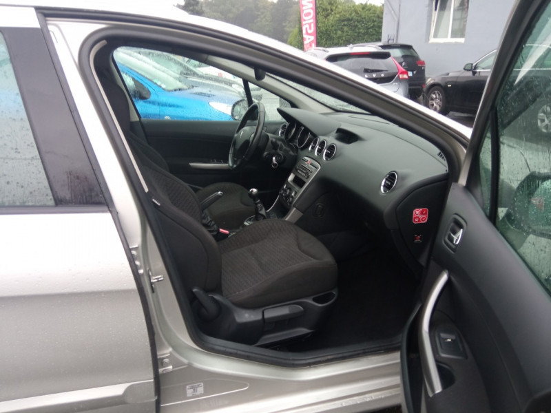 Photo 8 de l'offre de PEUGEOT 308 SW 1.6 HDI110 CONFORT PACK FAP à 7690€ chez Vianor occasions