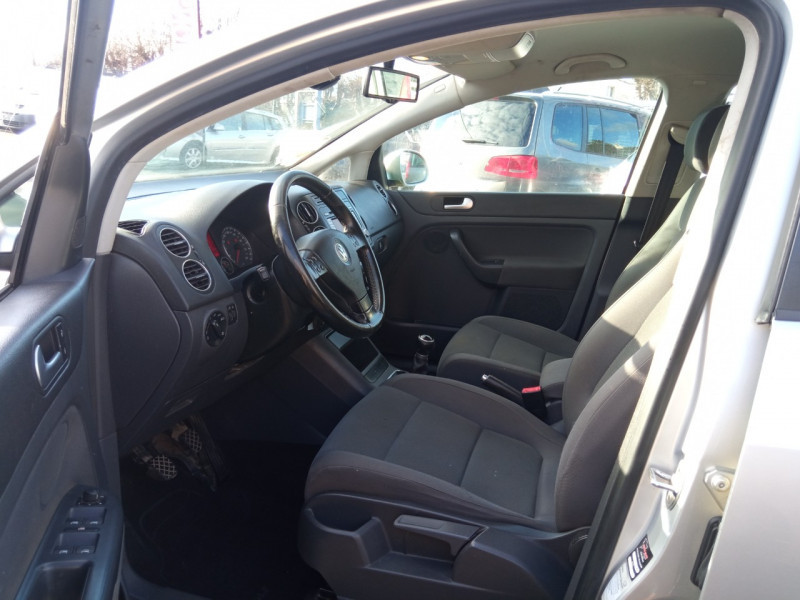 Photo 5 de l'offre de VOLKSWAGEN GOLF PLUS 1.9 TDI 105CH CONFORT à 5490€ chez Vianor occasions