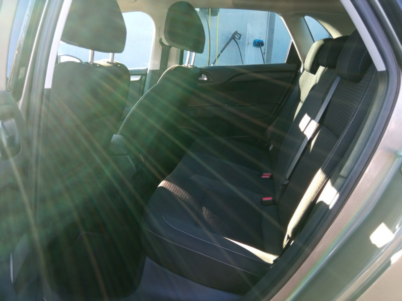 Photo 10 de l'offre de CITROEN C4 PURETECH 130CH MILLENIUM BUSINESS S&S à 11990€ chez Vianor occasions