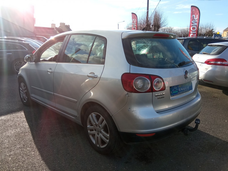 Photo 4 de l'offre de VOLKSWAGEN GOLF PLUS 1.9 TDI 105CH CONFORT à 5490€ chez Vianor occasions