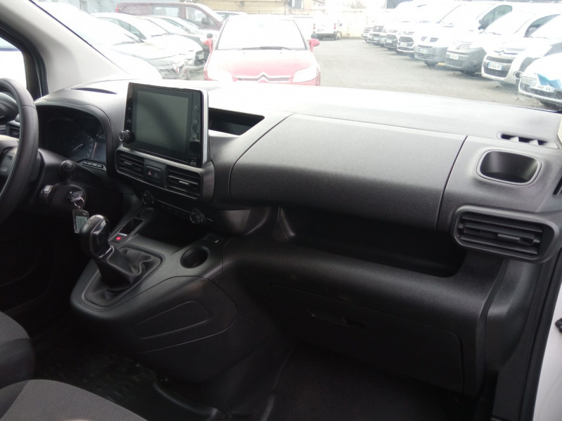 Photo 16 de l'offre de CITROEN BERLINGO BLUEHDI 100CH à 17490€ chez Vianor occasions