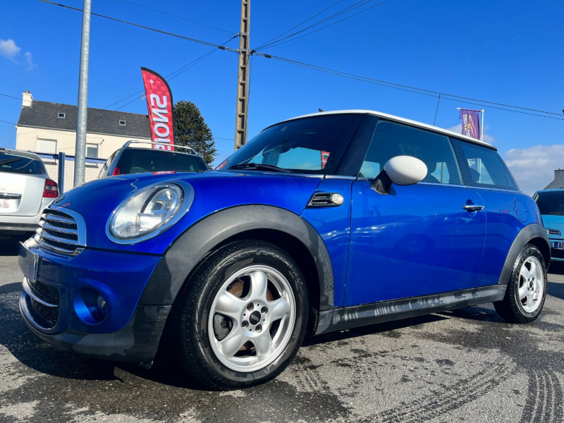 Photo 2 de l'offre de MINI MINI COOPER D 112CH à 10490€ chez Vianor occasions