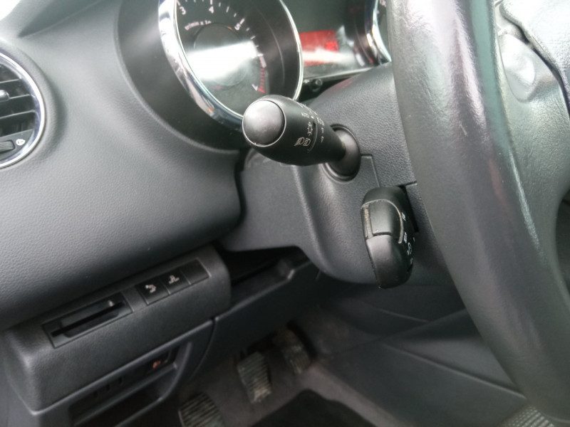 Photo 9 de l'offre de PEUGEOT 5008 1.6 VTI 16V ACCESS 5PL à 9990€ chez Vianor occasions
